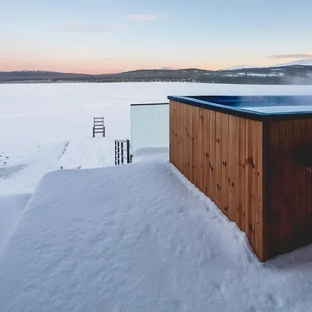 North - Joiku - Midnight Sun Nyaraló *